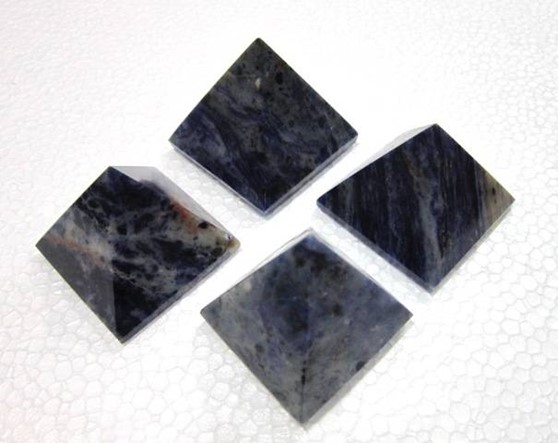 Picture of Sodalite Pyramid