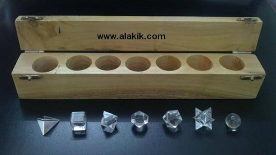Picture of Crystal Quartz 7pcs Geometry Set with Wooden Box