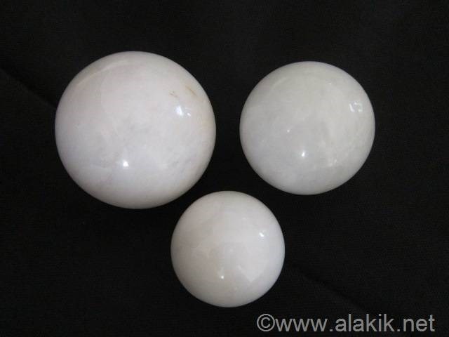 Picture of Snow Quartz Balls