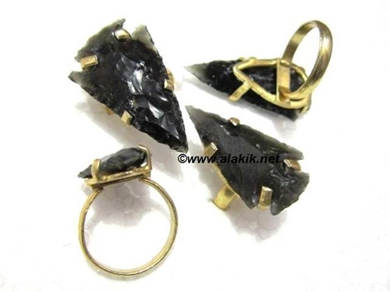 Picture of Black Obsidian Arrowhead Finger Ring