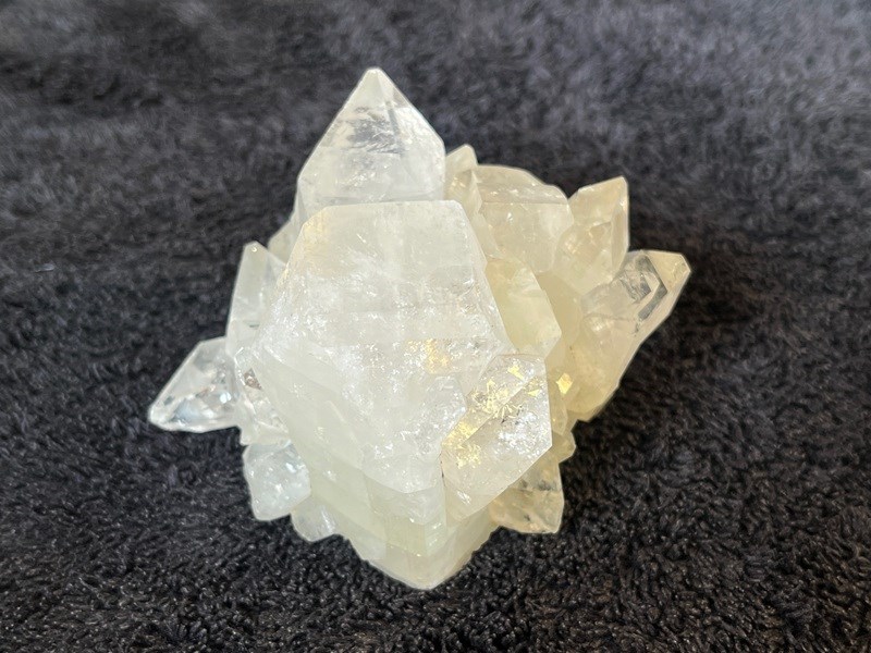 Picture of Beautiful Apophyllite Cube Formation with Natural Tips